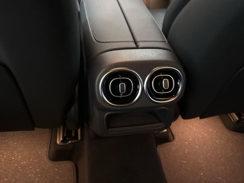 Used 2026 Mercedes-Benz GLC 300 image 20