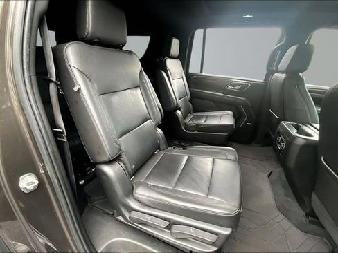 Used 2021 Chevrolet Suburban LT w/ LT Signature Package AWD/4WD image 25