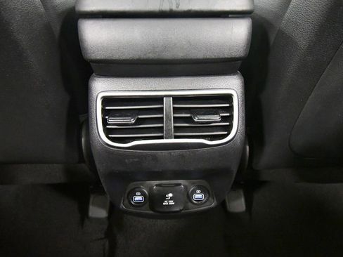 Used 2023 Hyundai Santa Fe Limited image 18