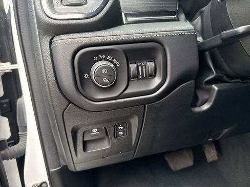 Used 2023 RAM 1500 Limited w/ Body Color Bumper Group image 27