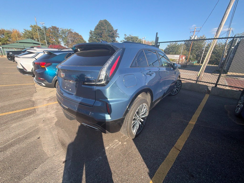 Used 2024 Cadillac XT4 Sport AWD/4WD image 6