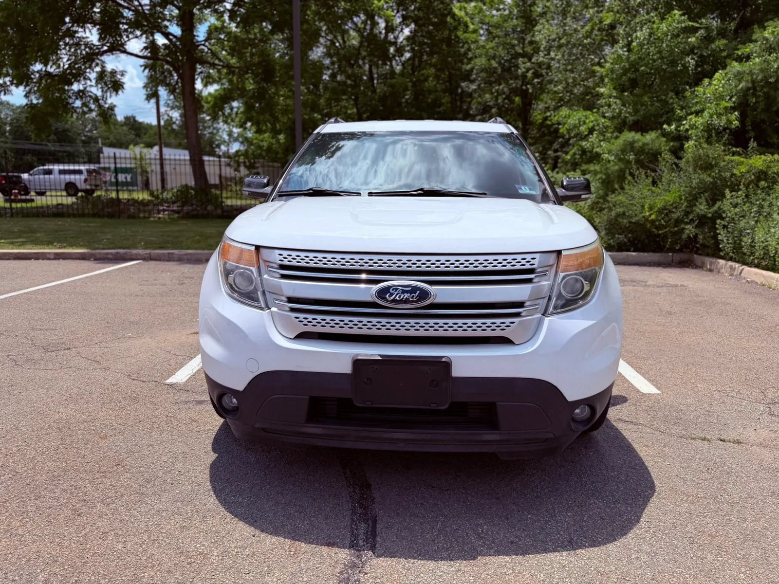 Used 2015 Ford Explorer XLT w/ Equipment Group 202B AWD/4WD image 3