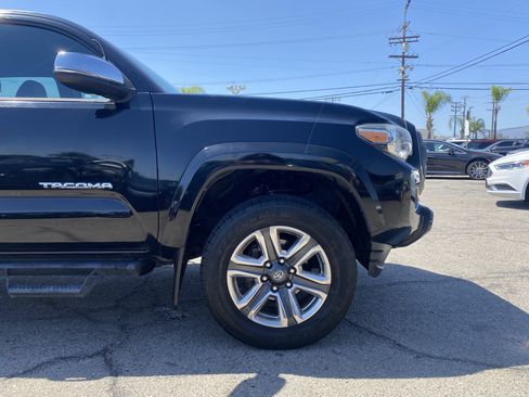 Used 2016 Toyota Tacoma Limited w/ Towing Package RWD image 32