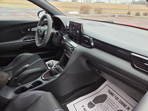 Used 2022 Hyundai Veloster N image 38