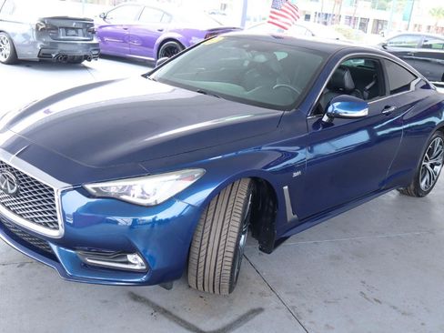 Used 2019 INFINITI Q60 3.0t Luxe w/ Essential Package AWD/4WD image 9