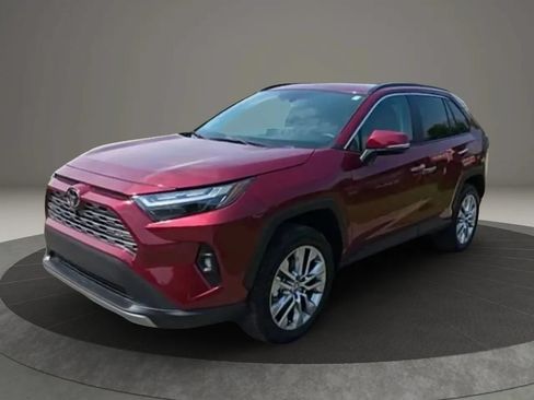 Used 2025 Toyota RAV4 Limited w/ Advanced Technology Package AWD/4WD image 3