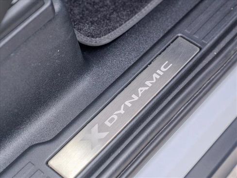 Used 2023 Land Rover Defender 90 X-Dynamic SE image 29