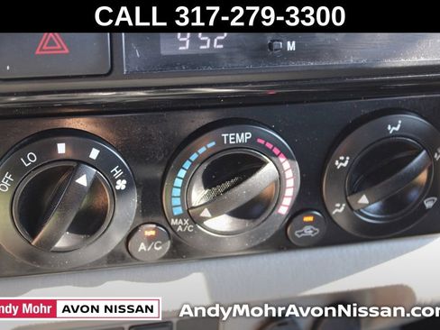 Used 2012 Toyota Tacoma PreRunner w/ SR5 Pkg RWD image 32