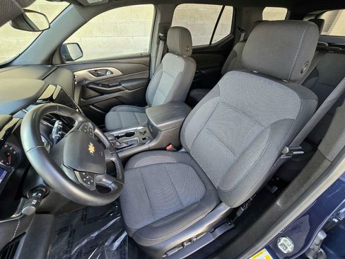 Used 2023 Chevrolet Traverse LT image 22