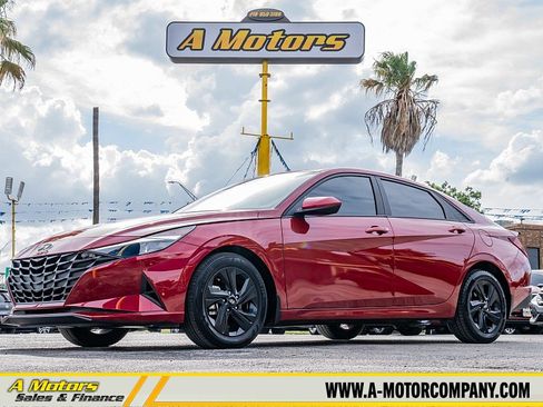 Used 2023 Hyundai Elantra SEL FWD image 1