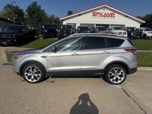 Used 2014 Ford Escape Titanium w/ Equipment Group 401A AWD/4WD image 2