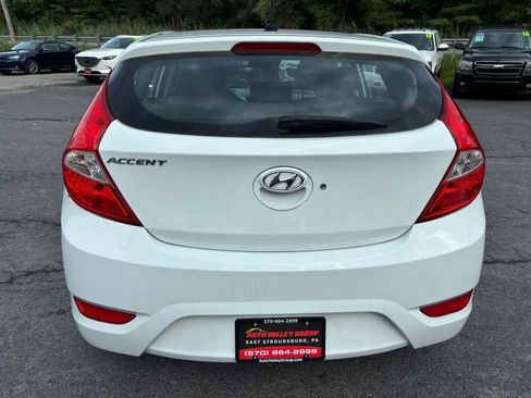 Used 2013 Hyundai Accent SE FWD image 7