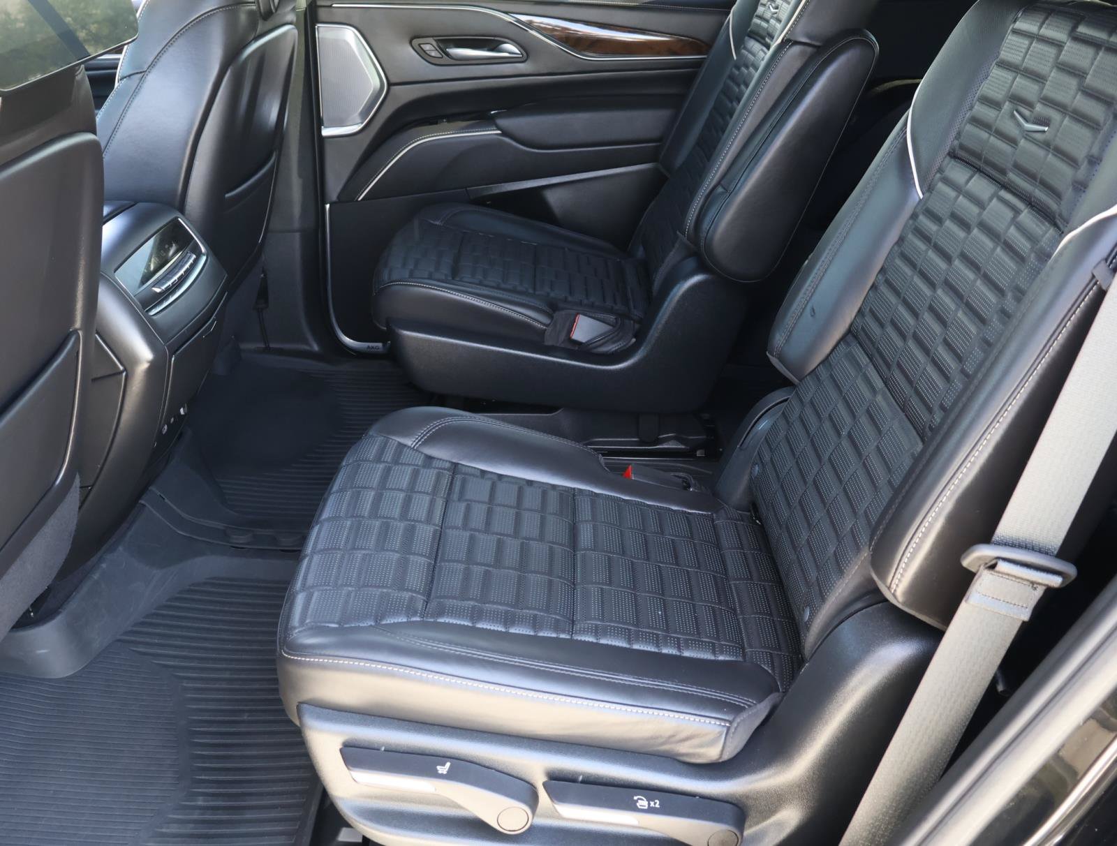 Certified 2023 Cadillac Escalade Sport Platinum w/ LPO, Floor Liner Package AWD/4WD image 29