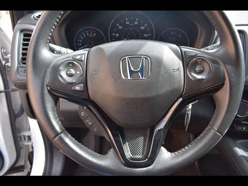 Used 2021 Honda HR-V Sport image 14