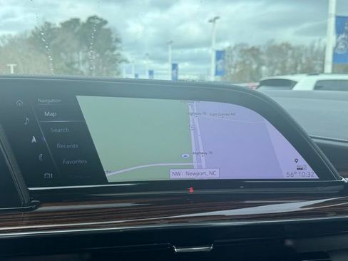 Used 2023 Cadillac Escalade Premium Luxury image 11