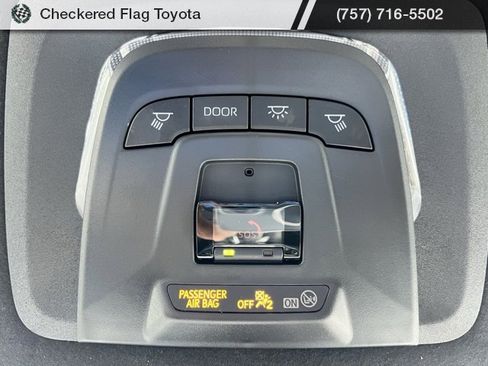 Used 2023 Toyota Corolla Cross S image 10