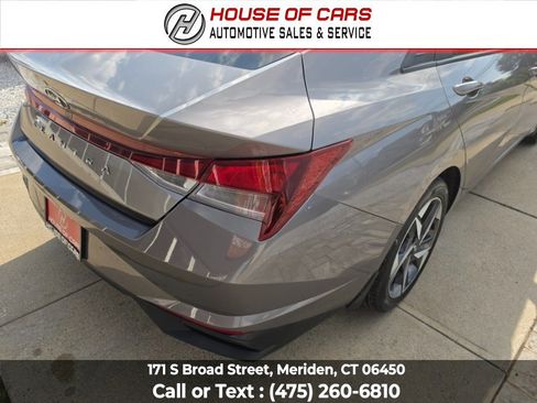 Used 2023 Hyundai Elantra SEL w/ Convenience Package FWD image 14