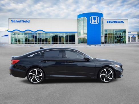Used 2021 Honda Accord Sport image 2