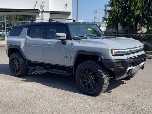 New 2025 GMC Hummer EV 3X w/ LPO, Roof Cross Rail Package image 71