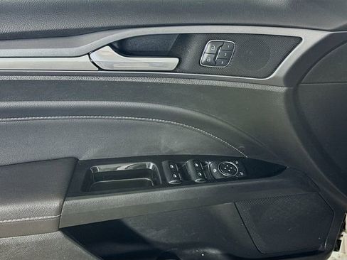 Used 2014 Ford Fusion Titanium image 18