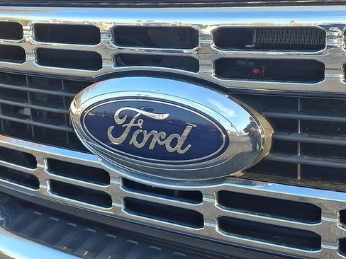 Used 2025 Ford F250 XLT image 9