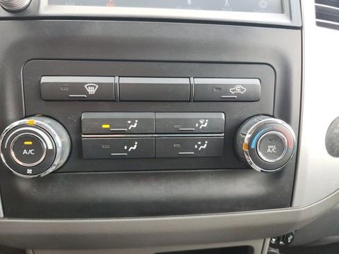 Used 2019 Nissan Frontier SV image 23