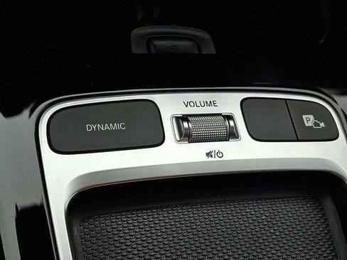 Used 2026 Mercedes-Benz GLB 250 4MATIC image 21