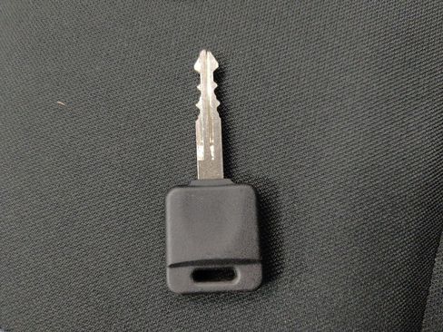 Used 2025 Nissan Versa S w/ Trunk Package FWD image 32