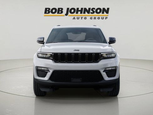New 2025 Jeep Grand Cherokee Limited w/ Black Appearance Package image 6