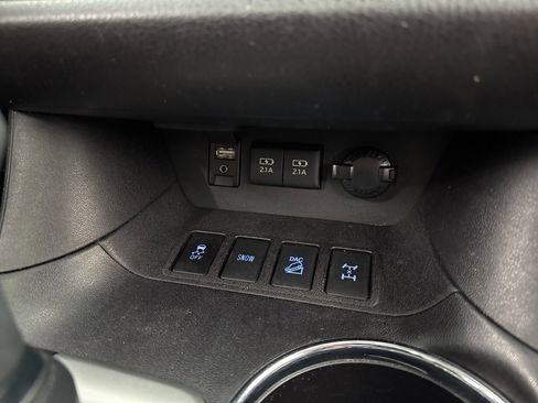 Used 2018 Toyota Highlander XLE image 31