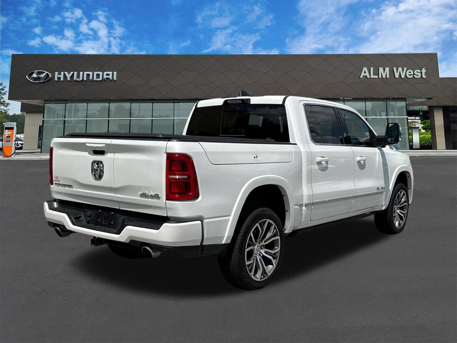 Used 2025 RAM 1500 Tungsten w/ Trailer Tow Group AWD/4WD image 5
