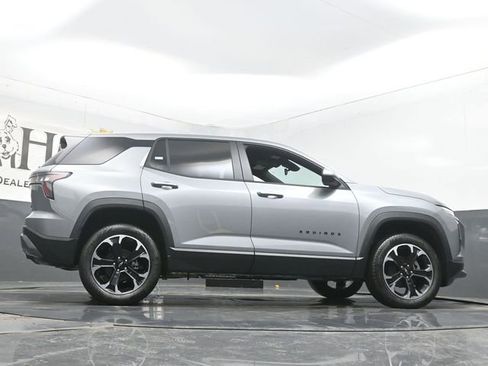 New 2026 Chevrolet Equinox LT w/ Convenience Package II FWD image 31
