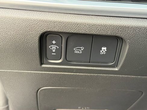 Certified 2025 Kia Sorento SX Prestige w/ Sage Leather Package image 25