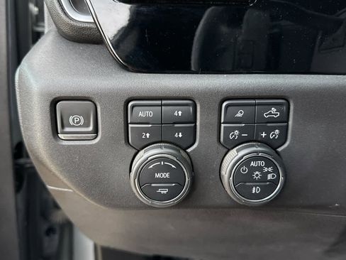 Used 2024 Chevrolet Silverado 1500 LT Trail Boss w/ LT Trail Boss Premium Package image 15