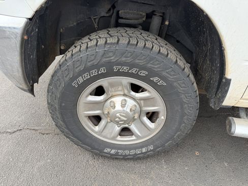 Used 2018 RAM 2500 Tradesman w/ Chrome Appearance Group image 5