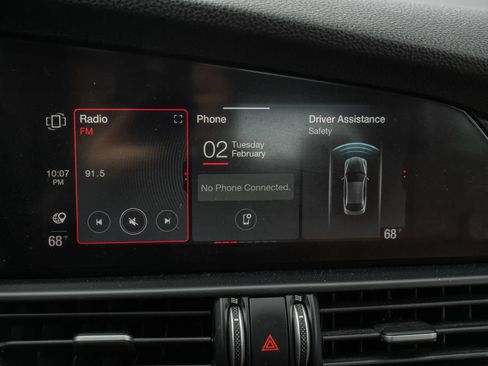 Used 2020 Alfa Romeo Giulia AWD w/ Cold Weather Package image 20