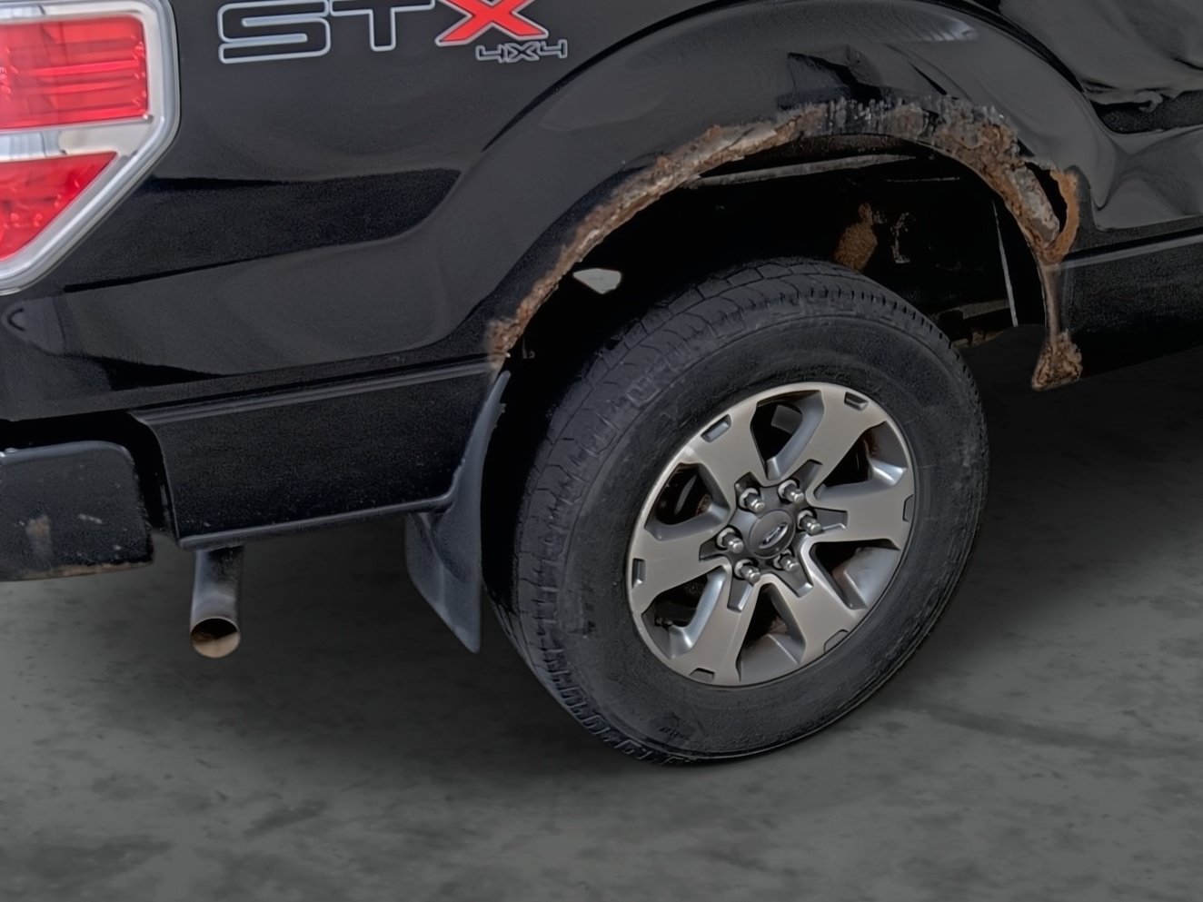 Used 2013 Ford F150 STX w/ Mid Equipment Group AWD/4WD image 12