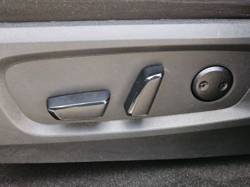 Used 2024 Nissan Pathfinder SV image 23