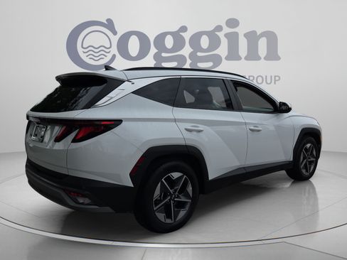 Used 2025 Hyundai Tucson SEL FWD image 5