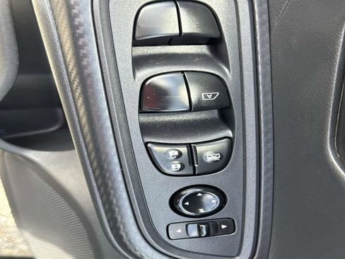 Certified 2025 Nissan Versa S w/ Trunk Package image 16