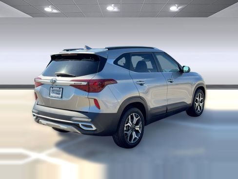 Used 2021 Kia Seltos EX image 8
