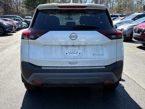 Used 2023 Nissan Rogue SV image 5
