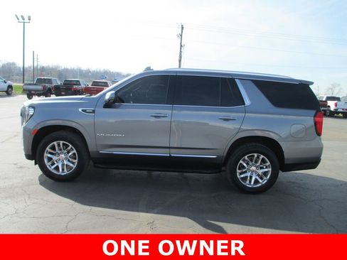 Used 2022 GMC Yukon SLT w/ SLT Premium Package image 9