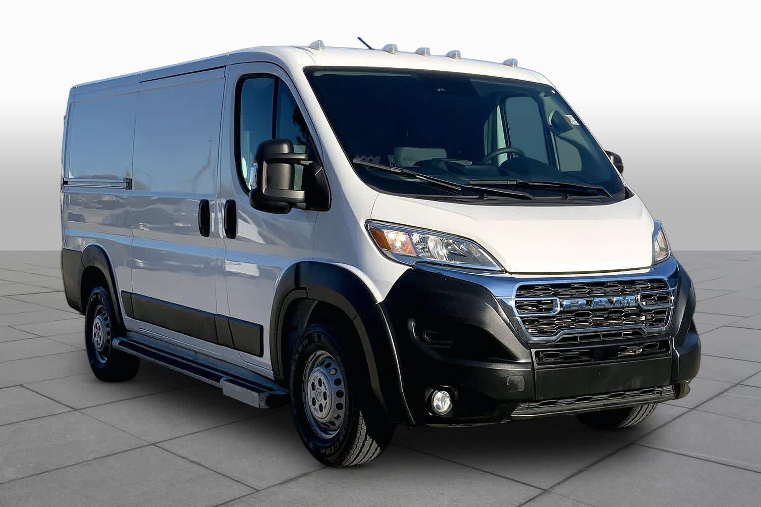 Used 2025 RAM ProMaster 2500 w/ U-Haul Equipment Group FWD image 3