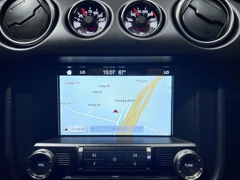 Used 2016 Ford Mustang Shelby GT350 w/ Technology Package image 21