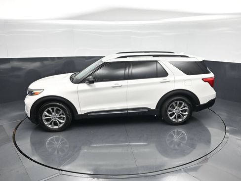 Certified 2021 Ford Explorer XLT w/ Equipment Group 202A RWD image 40