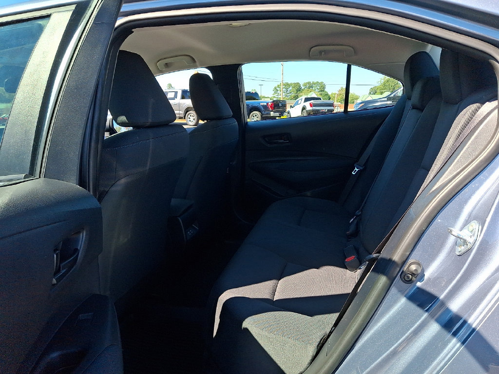 Used 2026 Toyota Corolla LE FWD image 10