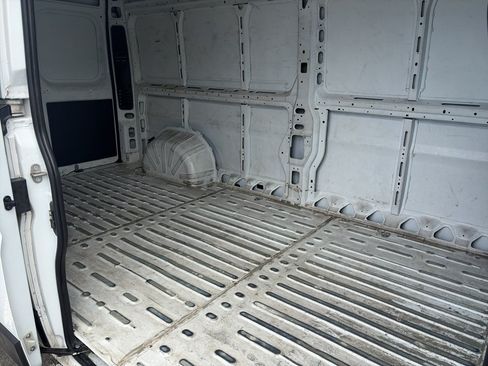 Used 2024 RAM ProMaster 2500 w/ Convenience Group FWD image 25