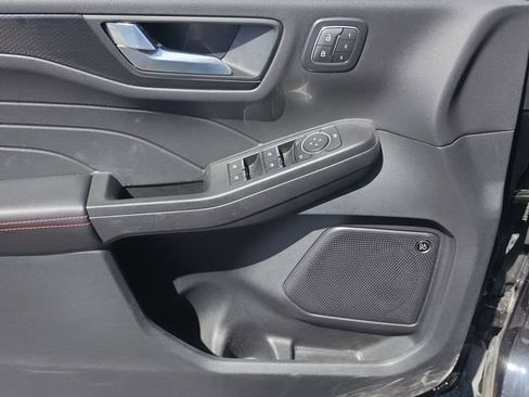 Used 2022 Ford Escape SEL w/ SEL Stealth AWD Package image 18