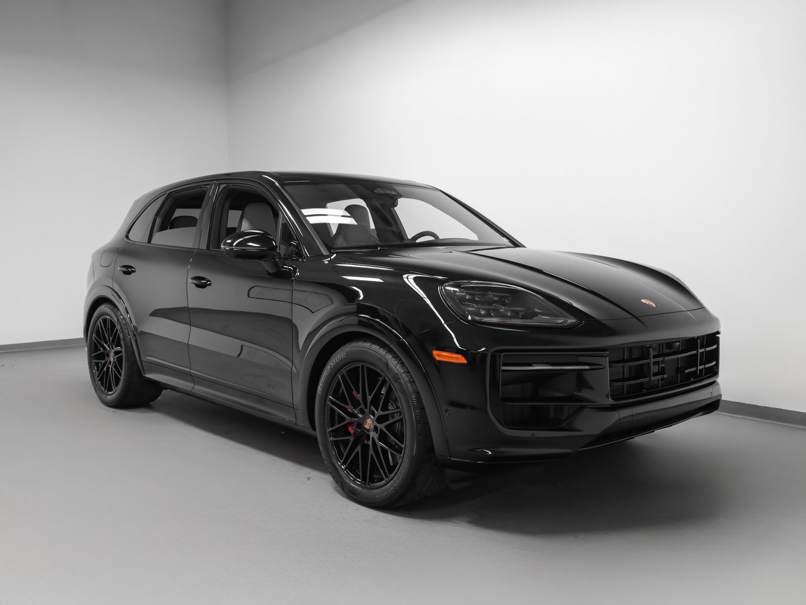 Certified 2026 Porsche Cayenne GTS AWD/4WD image 10